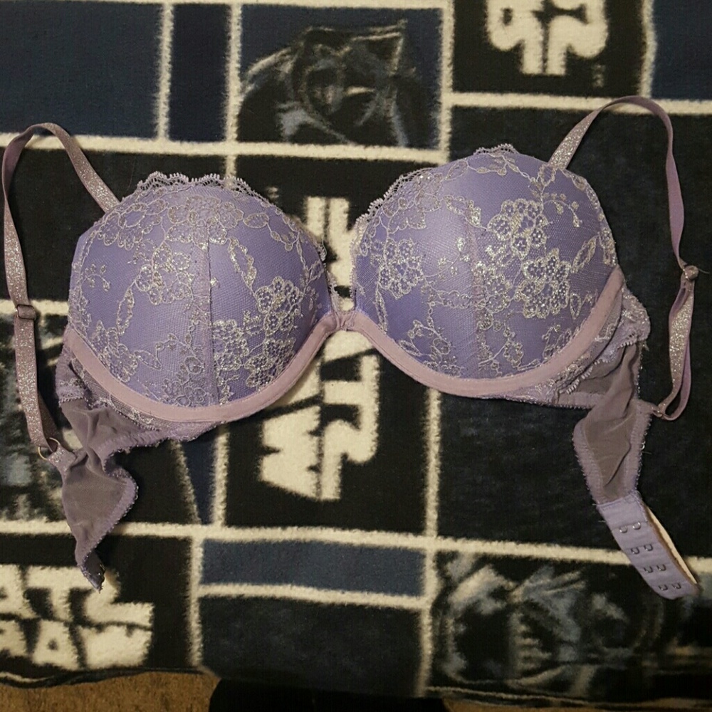 Victoria Secret 32D push-up bra
