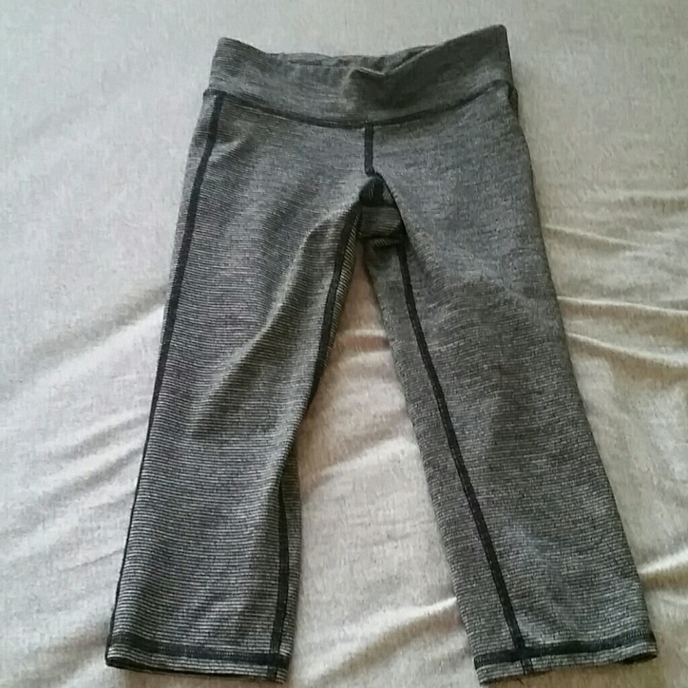 Girls mid calf capris