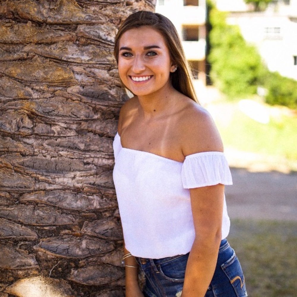 Meet your Posher, Alyssa