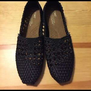 Black Lace / crochet Toms size 9
