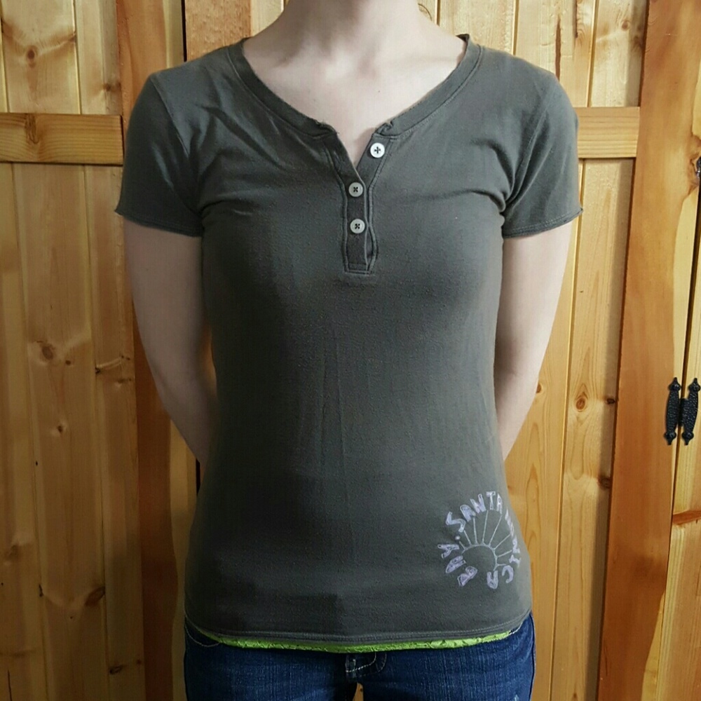 Grey short sleeve