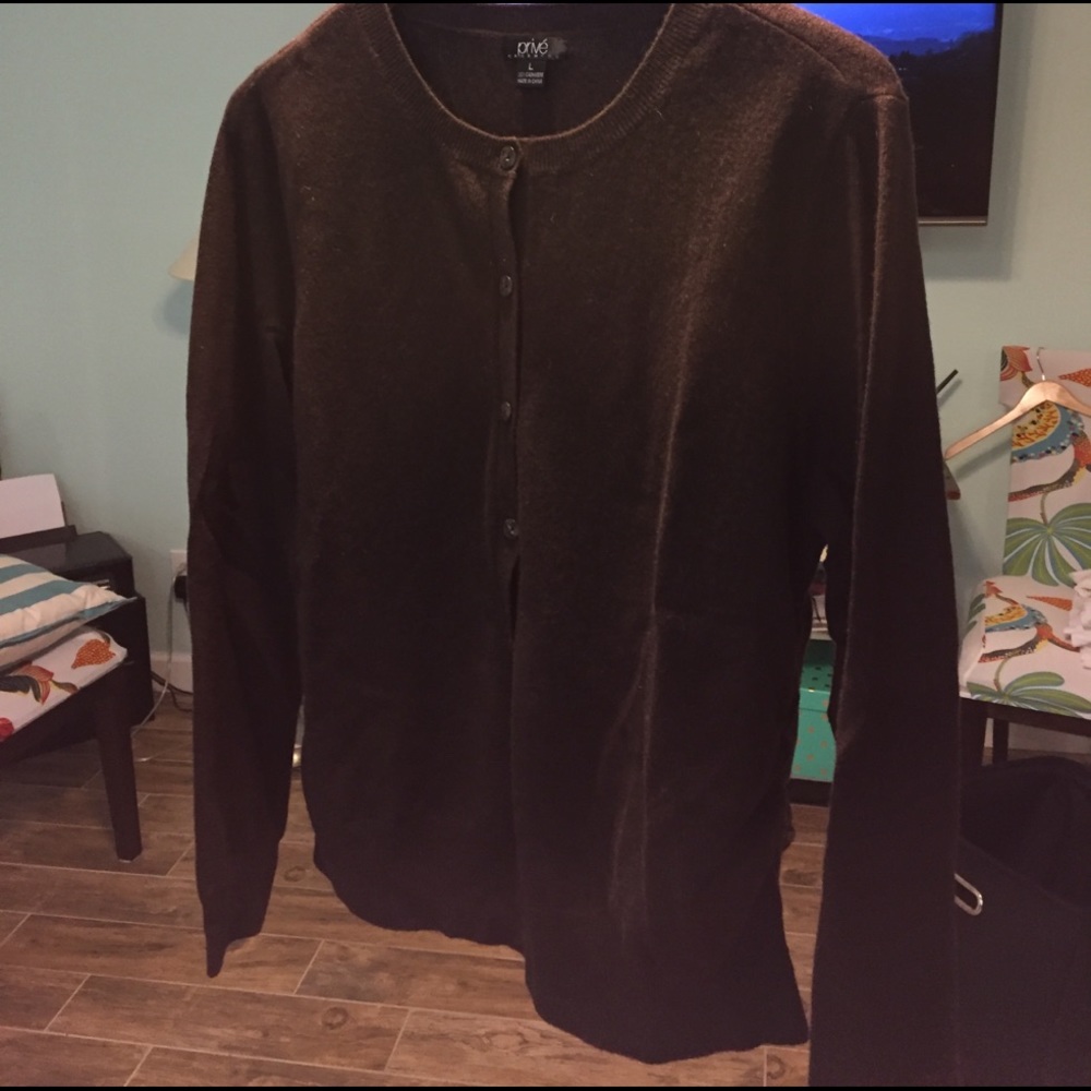 Prive 100% Cashmere Cardigan in Dark Brown