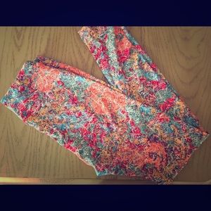 Never been worn LuLaRoe OS leggings
