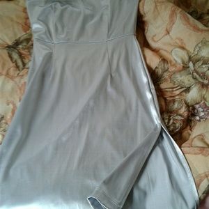 STRAPLESS DRESS IN MEDIUM