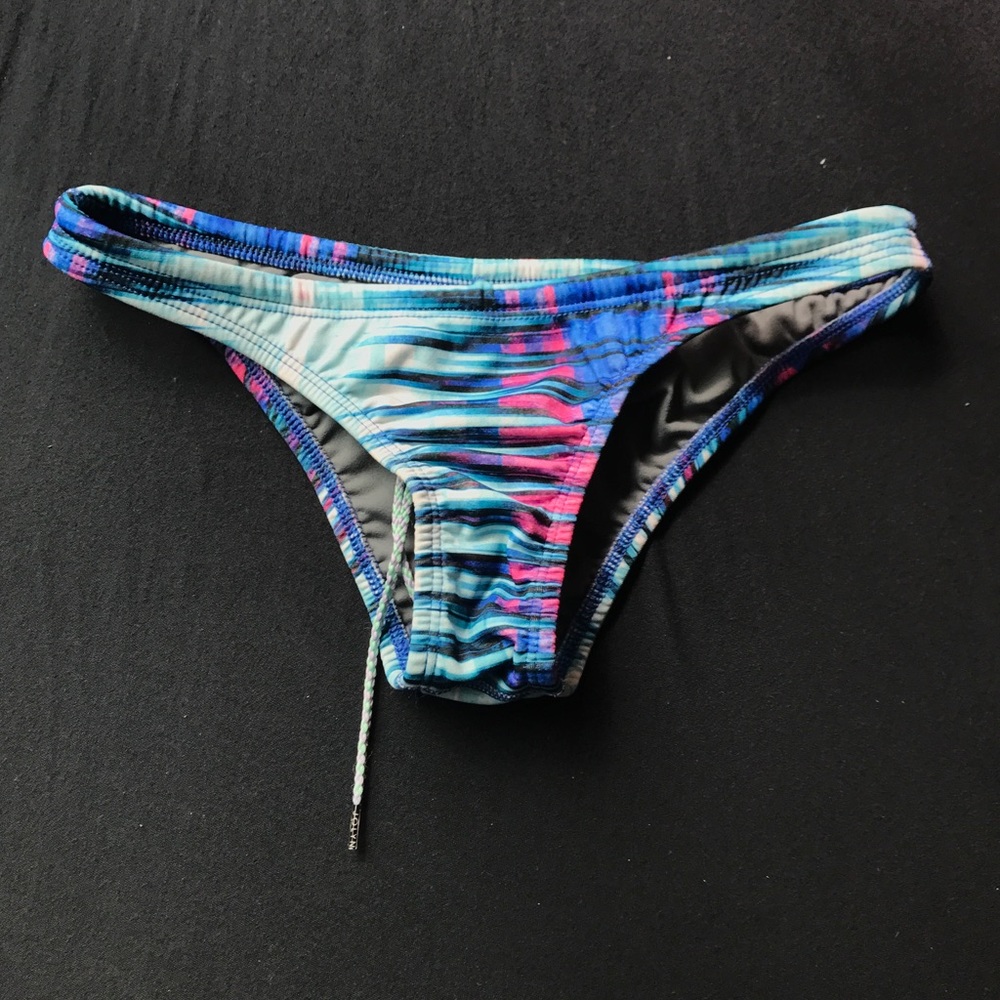 Jolyn plunge Brazil