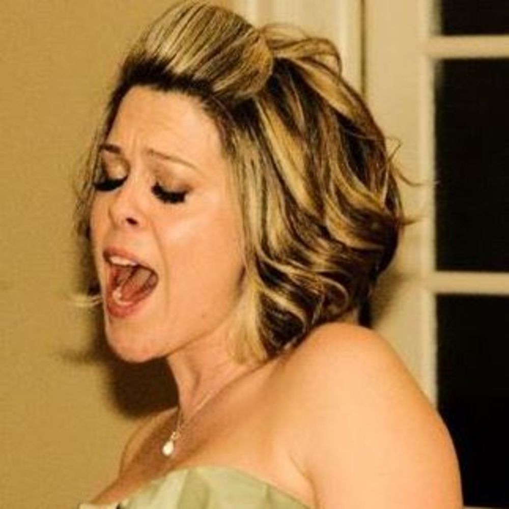 Meet your Posher, Emilie; moving Sept 2025. Everything must go!