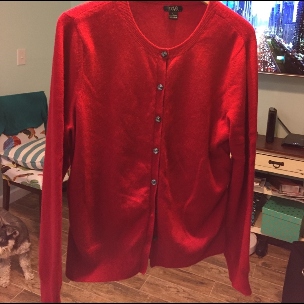 Ruby Red cashmere cardigan in 100% cashmere