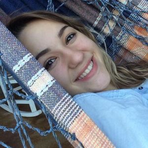 Meet your Posher, Michaela