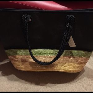Great summer straw bag with lining inside -closure