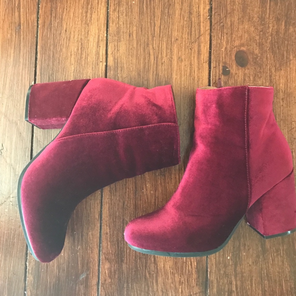 Maroon velvet booties!