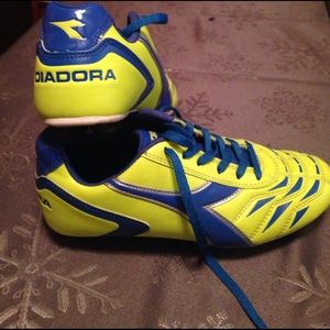 Diadora soccer cleats