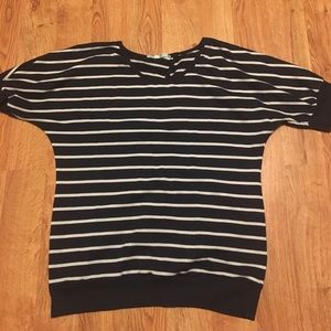 Cute short sleeved top!