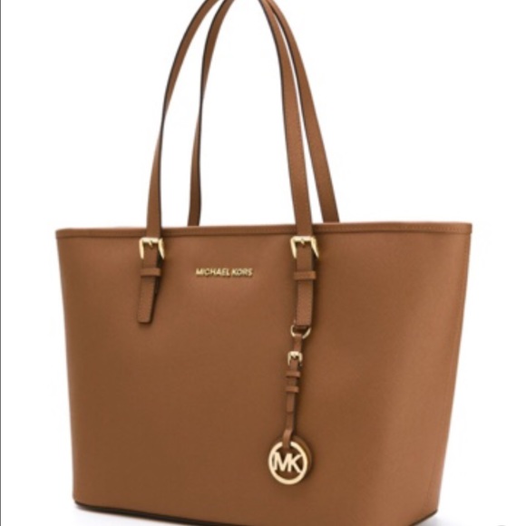 Micheal Kors MAKE AN OFFER - Picture 1 of 3