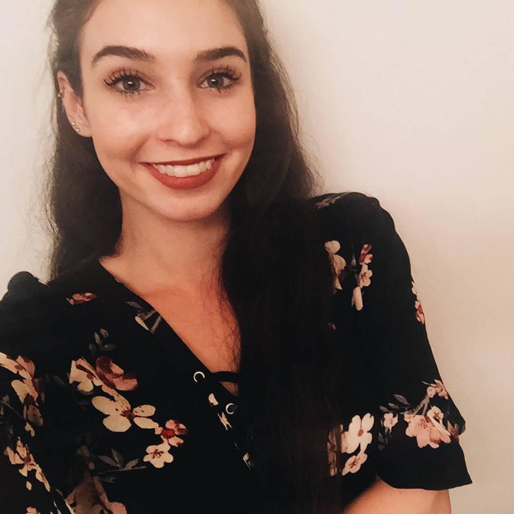 Meet your Posher, Olivia
