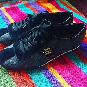 ✅SIGNATURE COACH SNEAKERS size 8.5