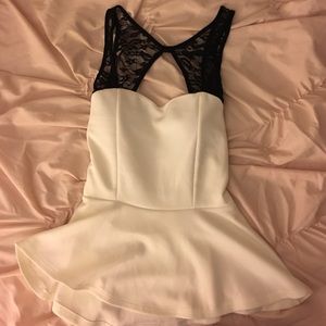 White and black tank top