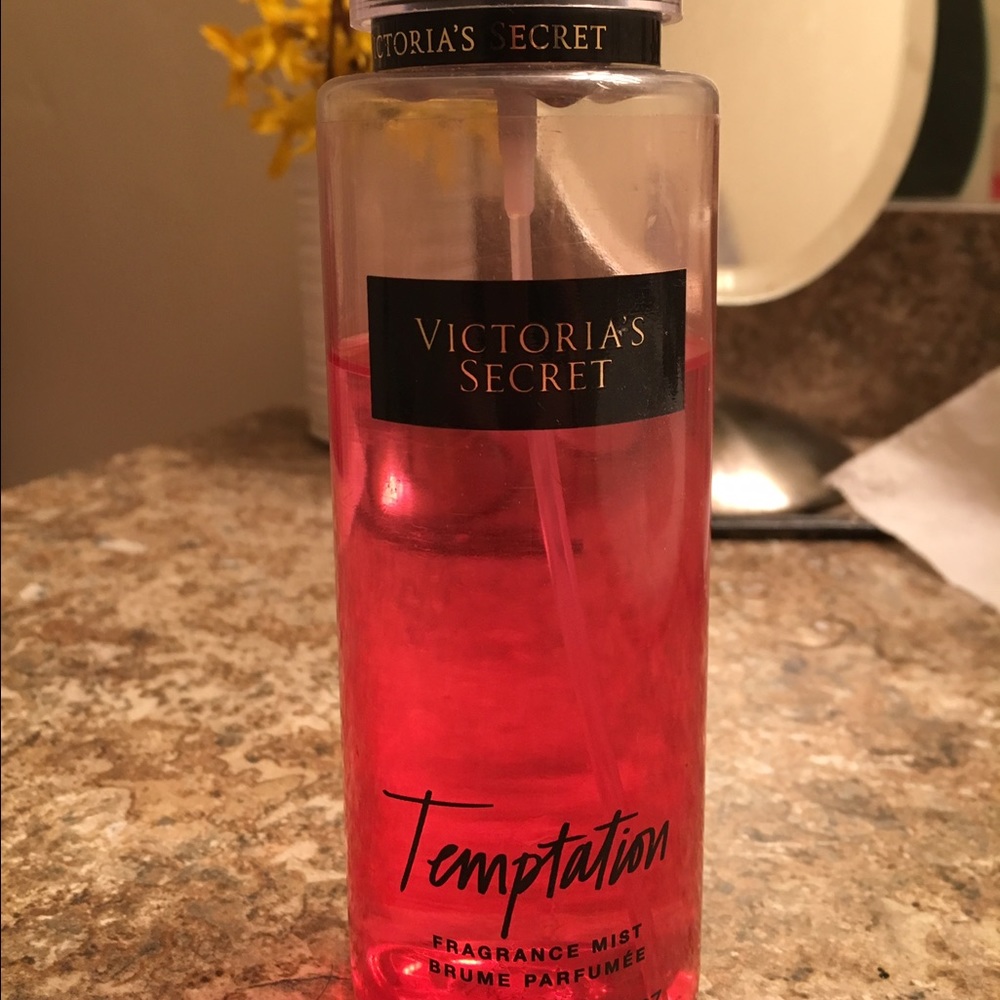 Victoria's Secret fragrance mist