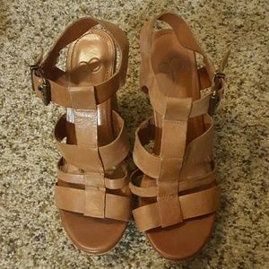 Jessica Simpson wedges