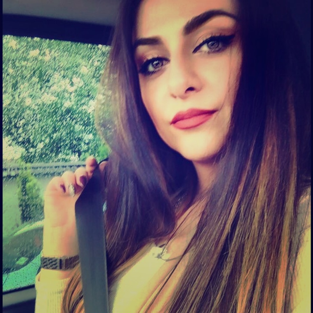 Meet your Posher, Bjondina