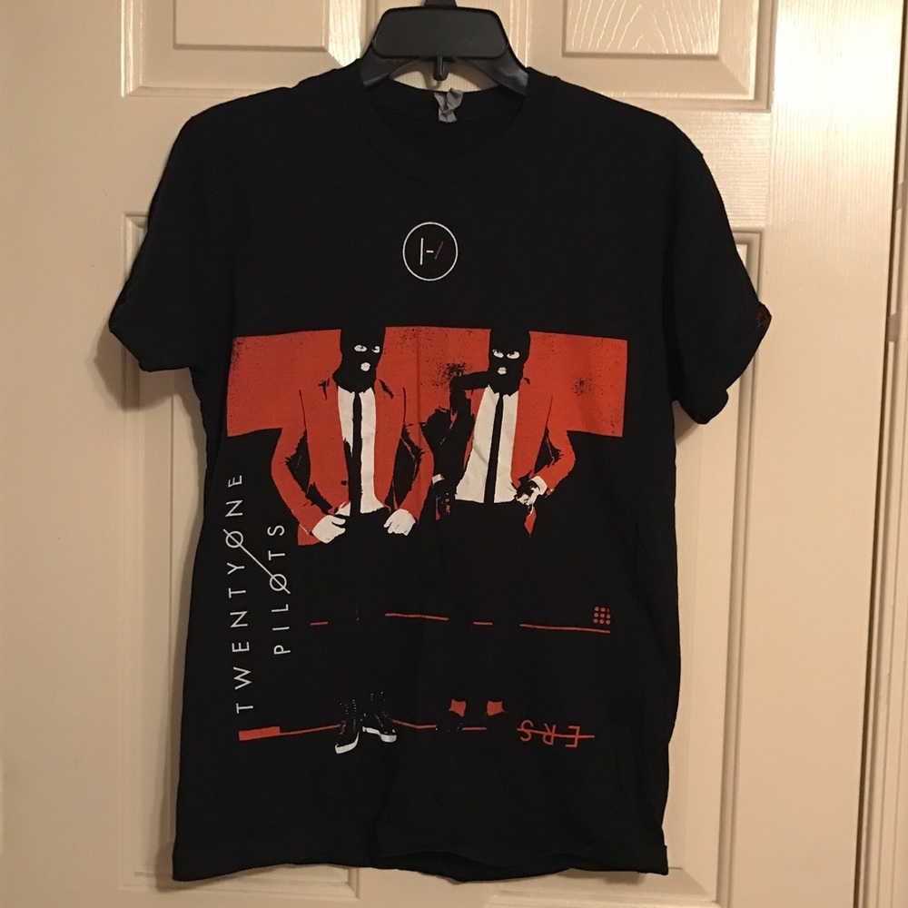Twenty one pilots tee