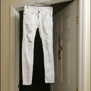 ❌ sold ❌ White skinny jeans