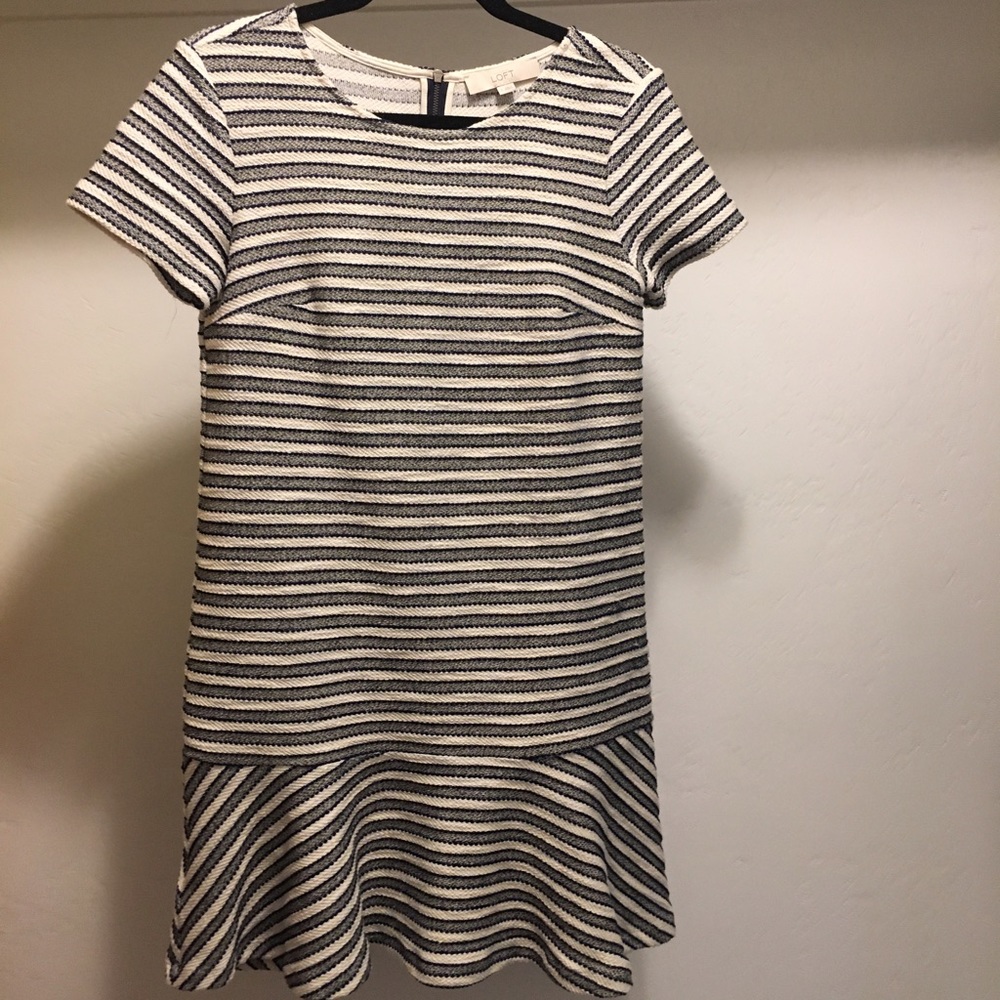 Loft short sleeve dress