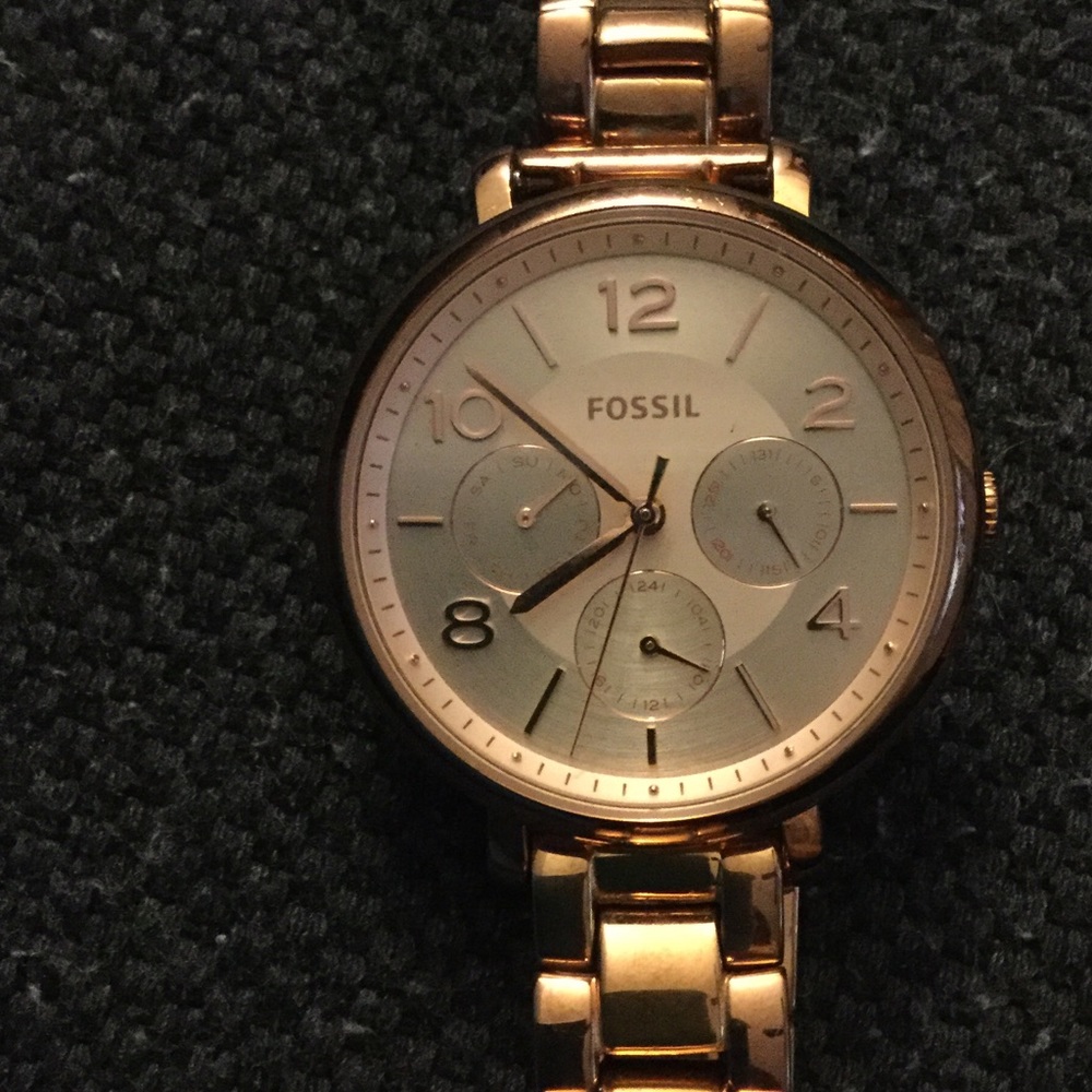 Fossil rose gold watch