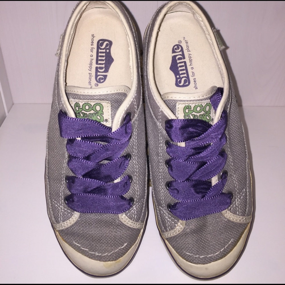 Simple Brand Sneakers