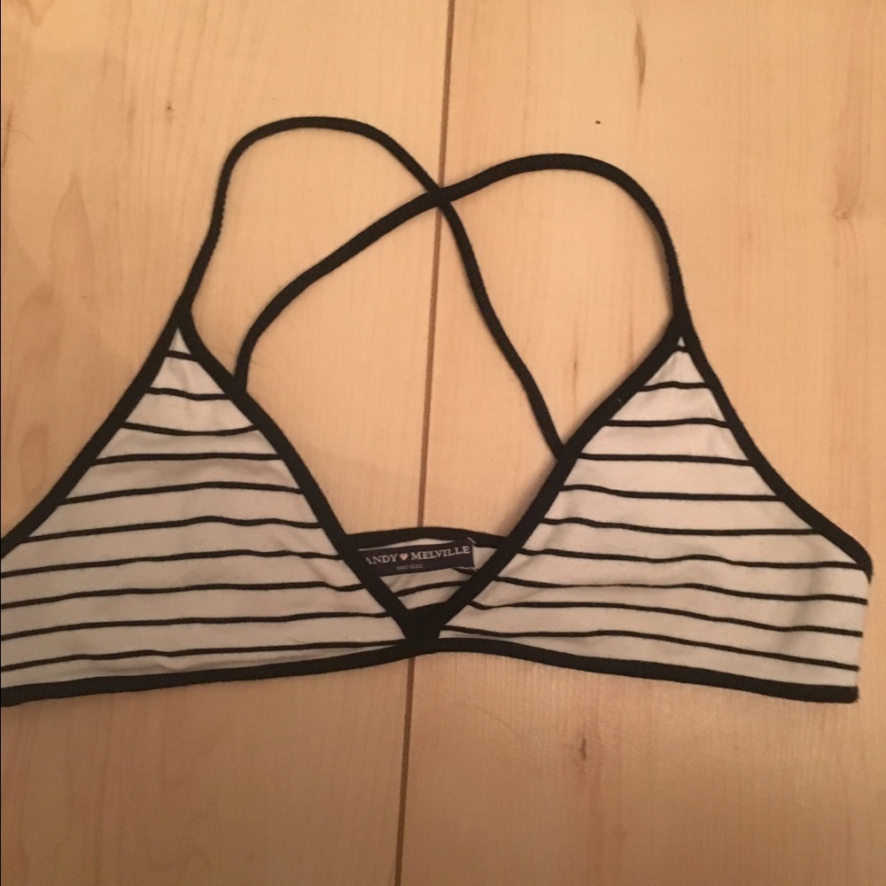 SOLD ON ♏️ Brandy Melville bralet