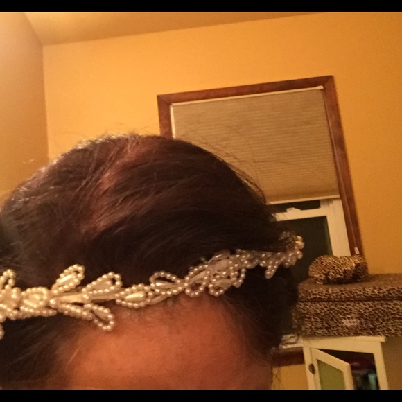 Bridal simple headpiece