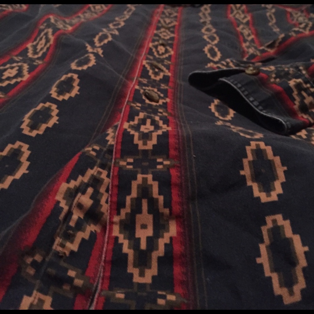 Button-up - Picture 2 of 2