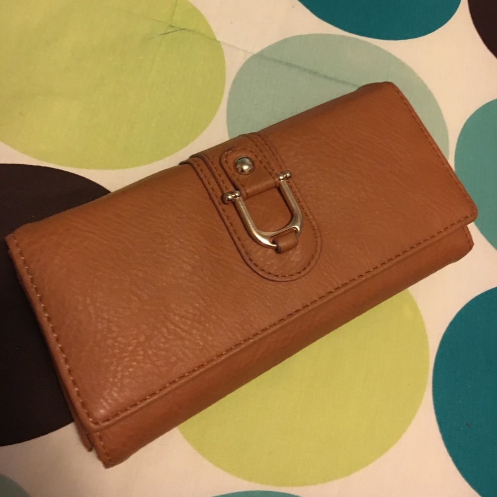 Tan tri fold wallet