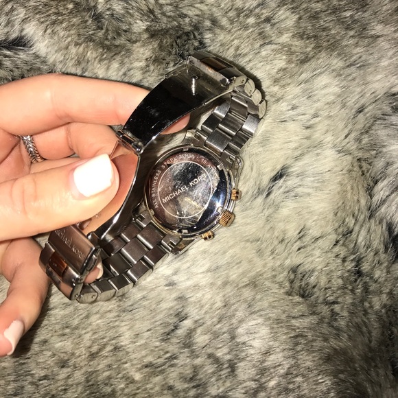 Michael Kors Watch - Picture 2 of 3