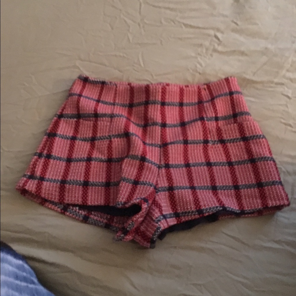 Harlyn shorts size small