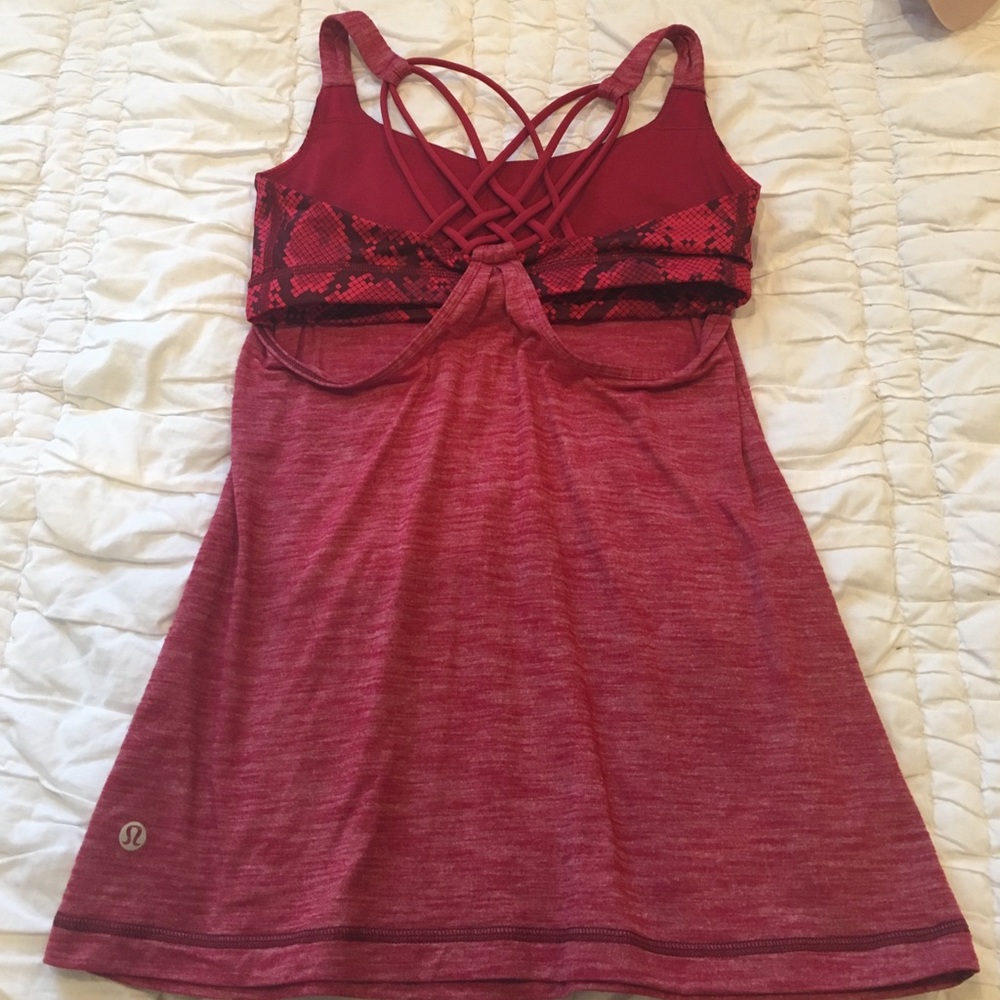 Workout top - Picture 2 of 2