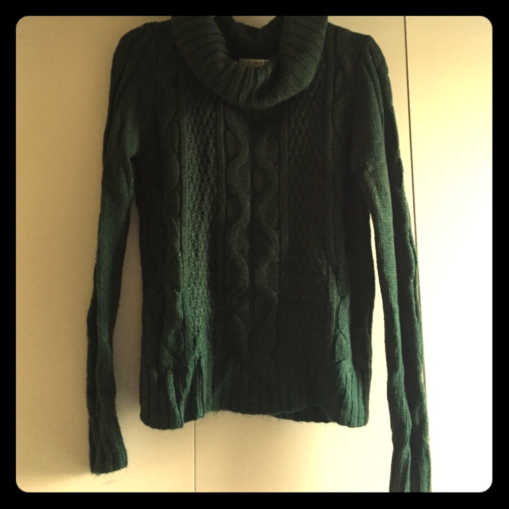 Beautiful Emerald Green Knit Sweater