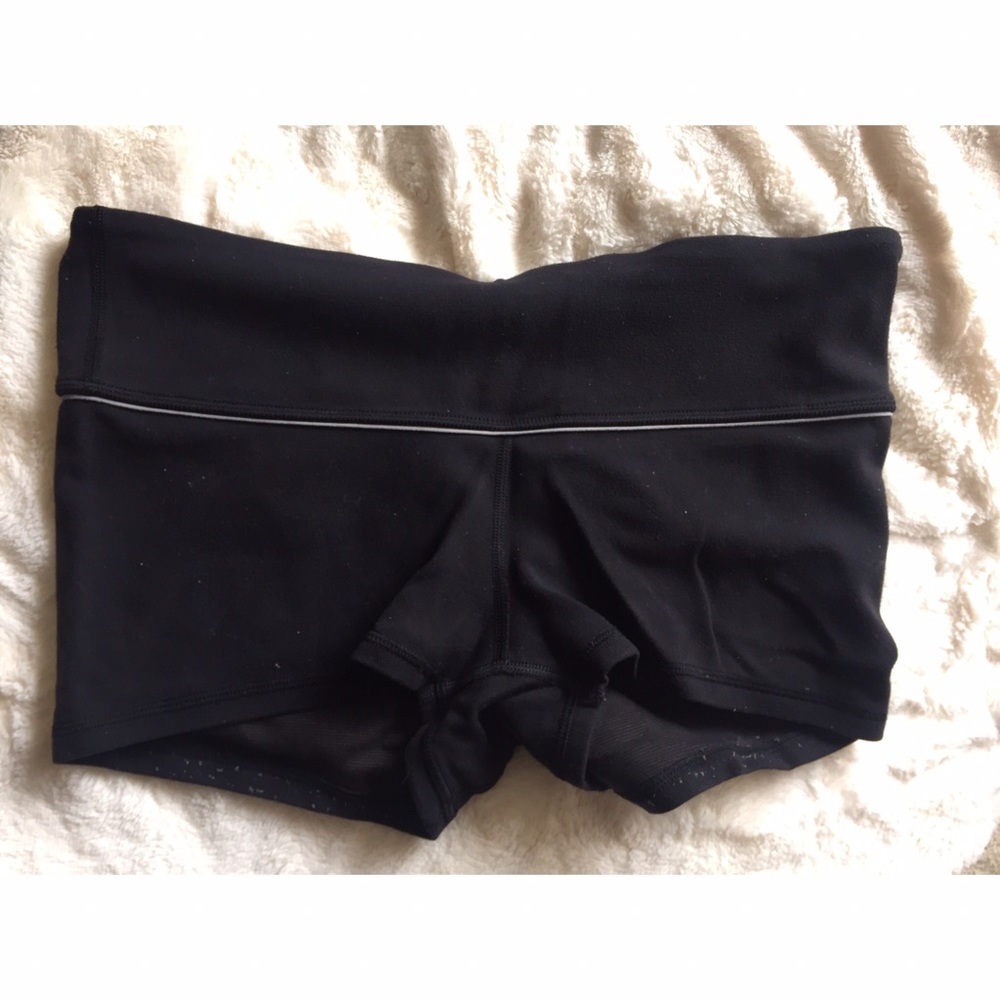 Lululemon Wunder Spandex Shorts