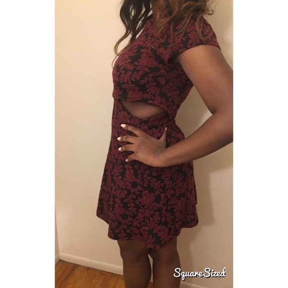 FOREVER 21: Floral 2 Piece Illusion dress - Picture 2 of 4