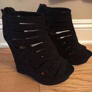 Madden girl wedges