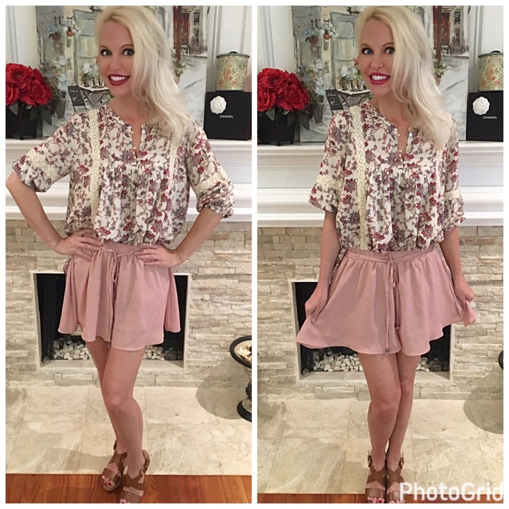 LAST 1! 💕Blush fully line flowy silk shorts- - Picture 3 of 4