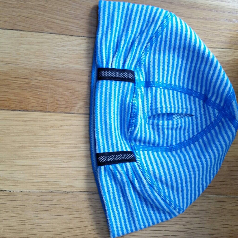 SOLD Lululemon running beanie hat