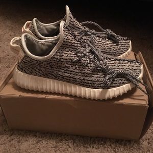 NWOT Yeezy Boost 350 gray