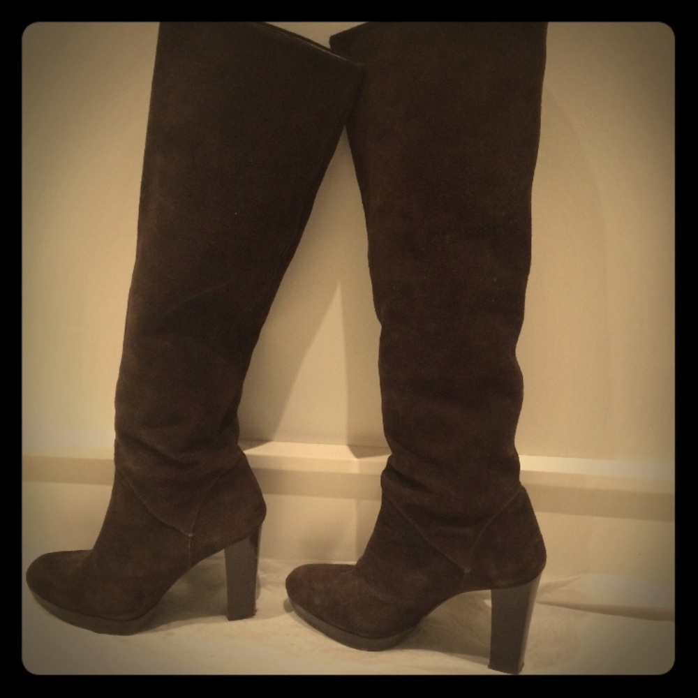STUART WEITZMAN- BROWN SUEDE KNEE HIGH BOOTS