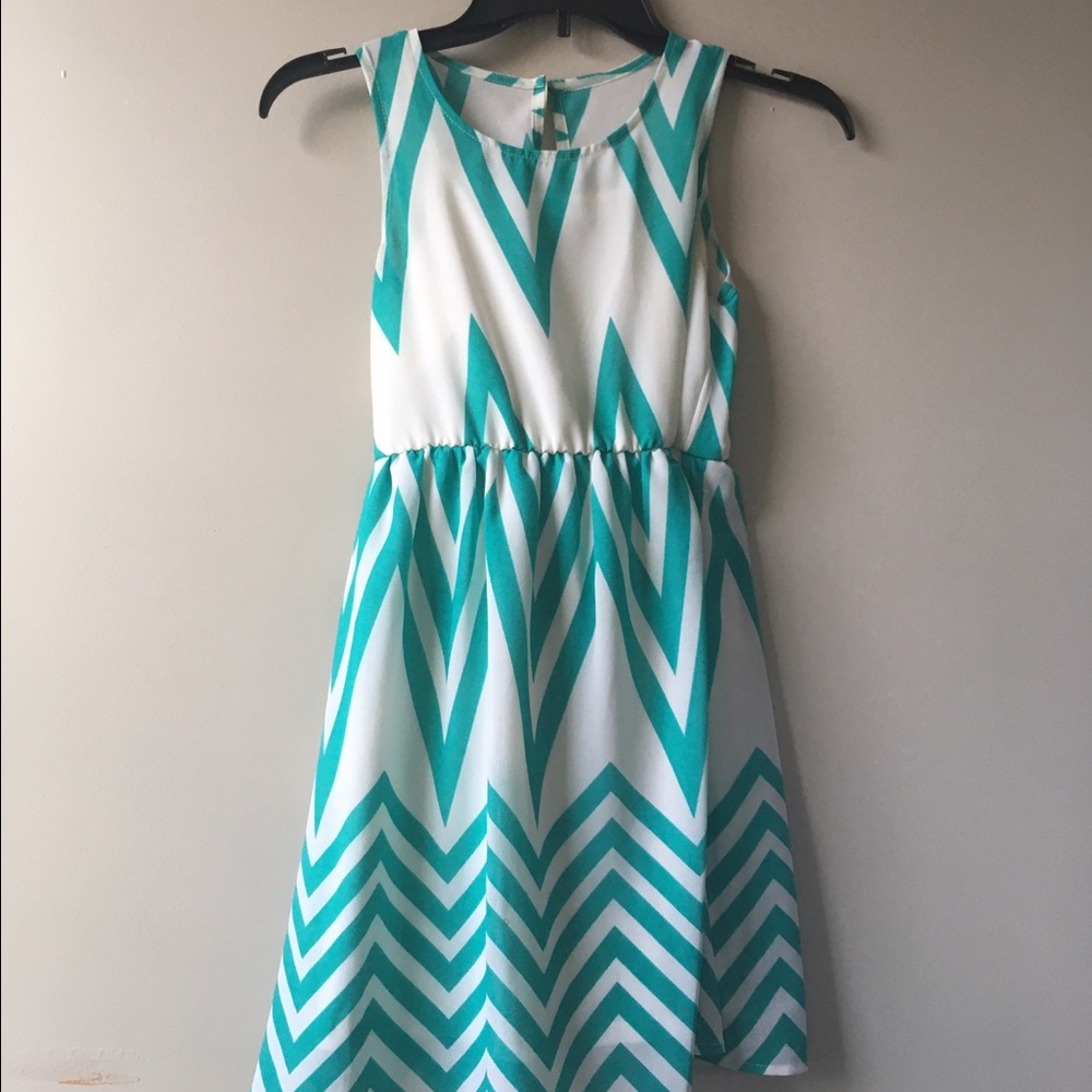 Girls chevron dress