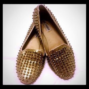 ‼️NEW LOW PRICE‼️ Steve Madden Gold Studded Flats
