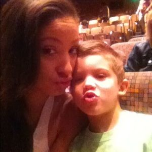 Meet your Posher, Robin