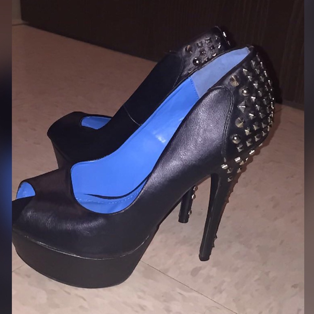 Shoedazzle heel