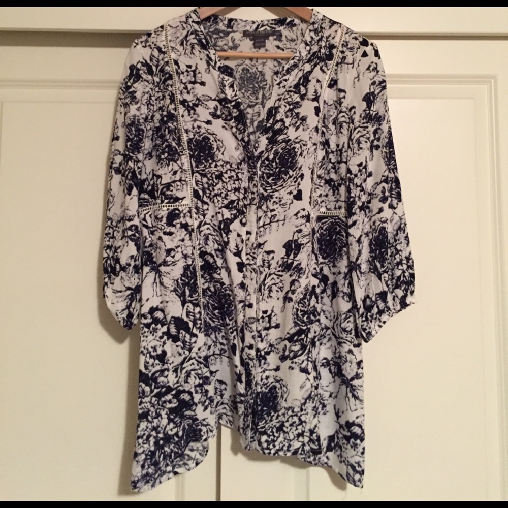 A Pea in the Pod Maternity Blouse