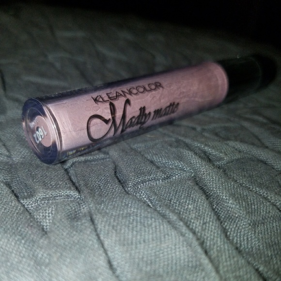 Clay Long Lasting matte lipgloss - Picture 3 of 5