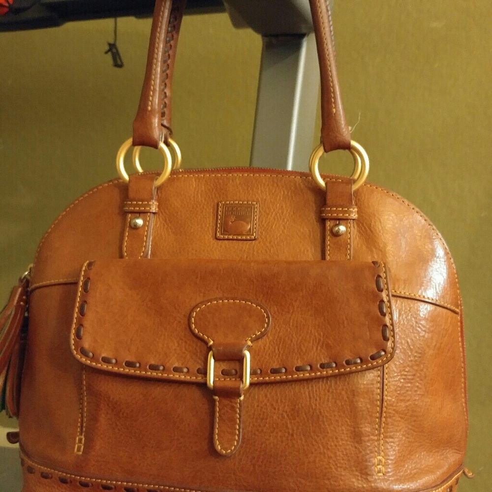 Dooney & Bourke leather purse